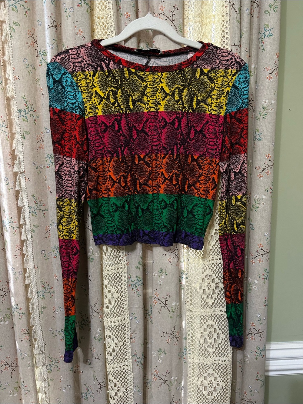 Alice + Olivia Delaina Crop Top XS Rainbow Snake Print Stretch Jersey Knit